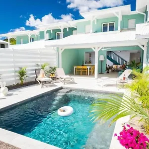Cocotier à 50 Mètres De La Villa
